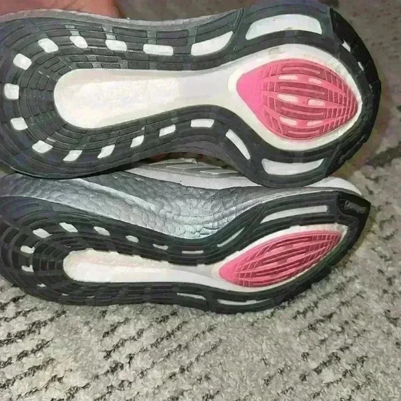 adidas UltraBOOST 21 Crystal White - Picture 6 of 8